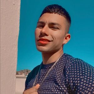 Meet your Posher, Carlos